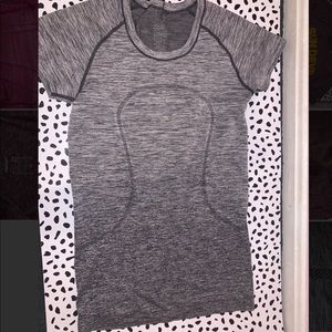 Lululemon Workout T-shirt!!